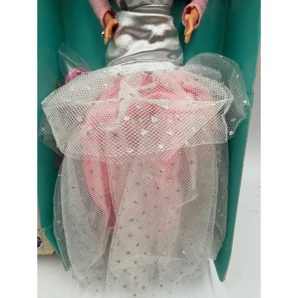 Vintage 1990 Mattel Evening Elegance Barbie Doll 7057 Pink Silver Gown Box